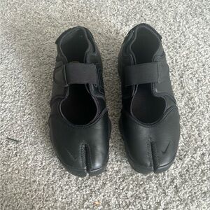 Nike Black Split-Toe Athletic Shoes